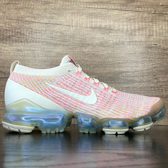 Nike Air VaporMax Flyknit 3 Running/Fashion Shoes - Picture 3 of 10